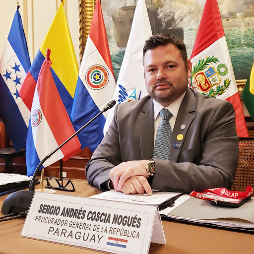 Procurador Sergio Coscia presenta renuncia al cargo