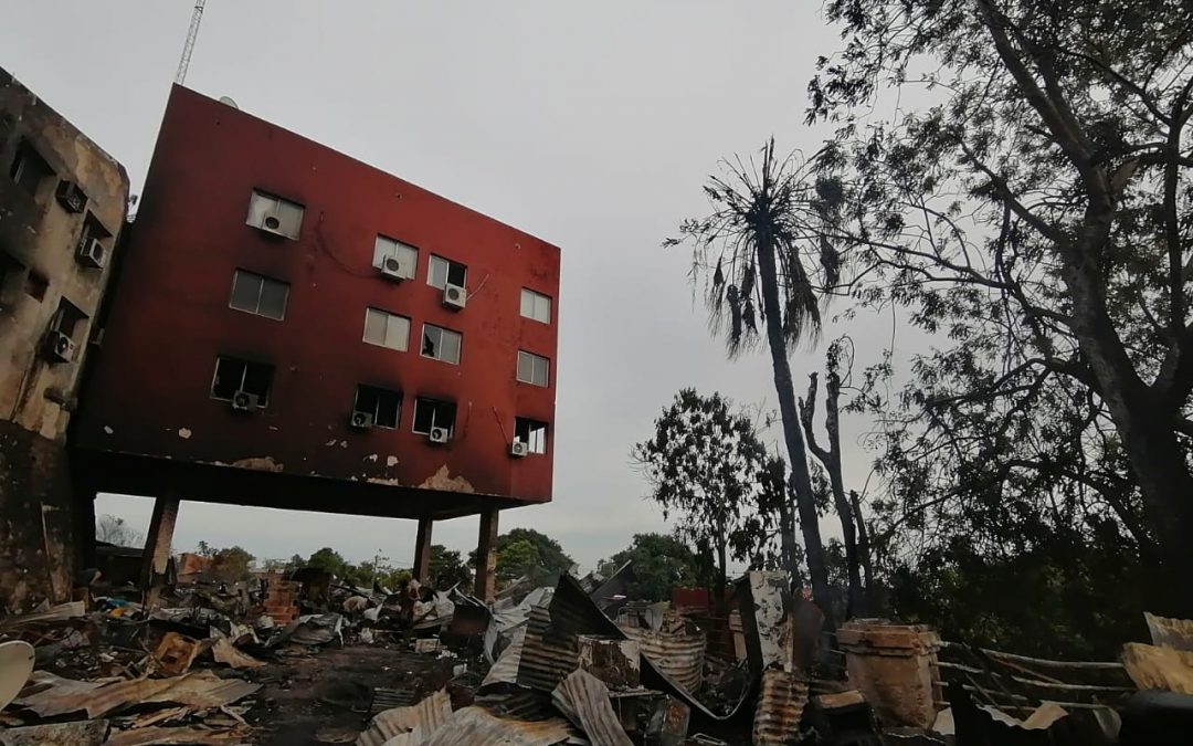 Voraz incendio en La Chacarita afectó parte del Cabildo