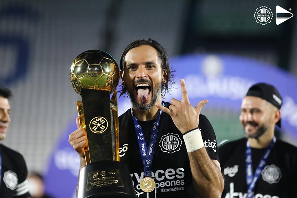 Roque Santa Cruz y su emotiva arenga en la previa de la final