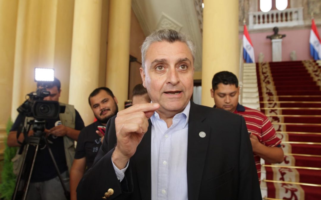 Villamayor, contra su propio Gobierno