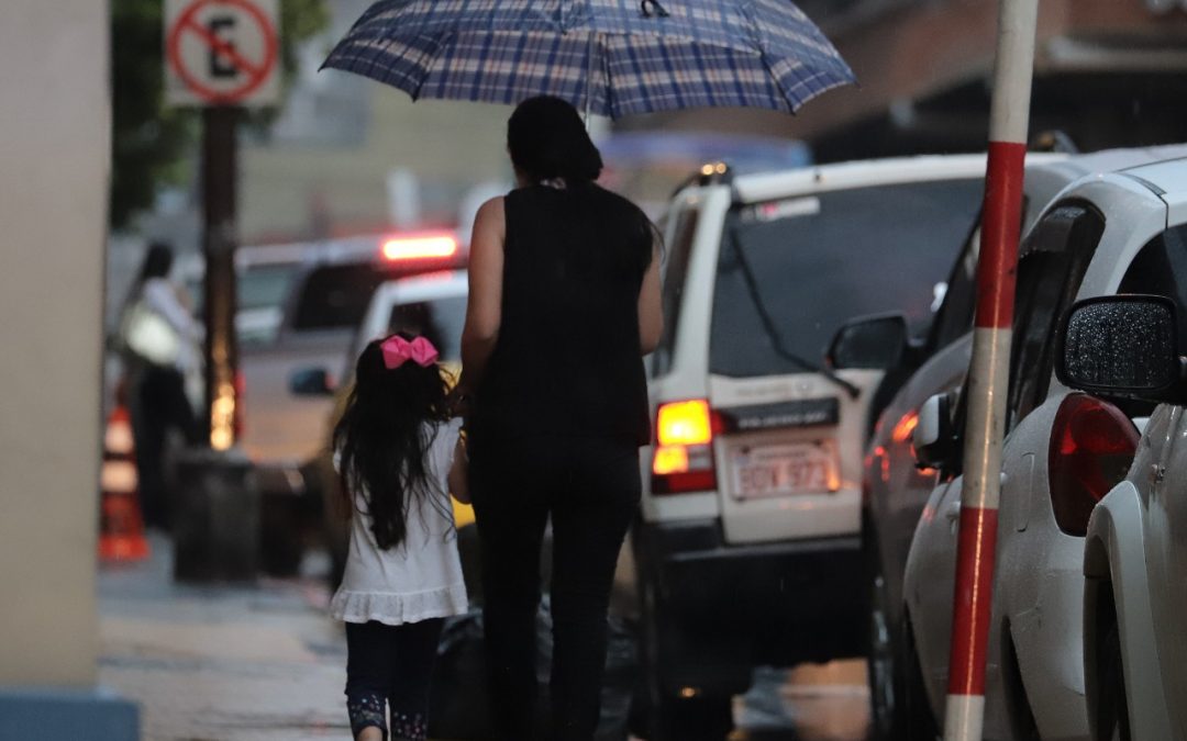 Emiten alerta por lluvias y tormentas