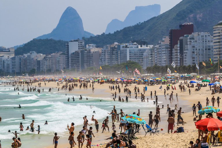 Dr. Morínigo: “Así como se fueron a veranear al Brasil, tienen que venir a aislarse”