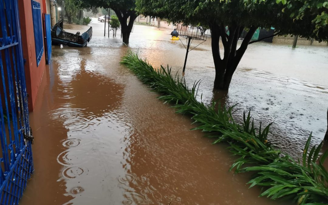 Coronel Oviedo: barrios inundados tras intensas lluvias