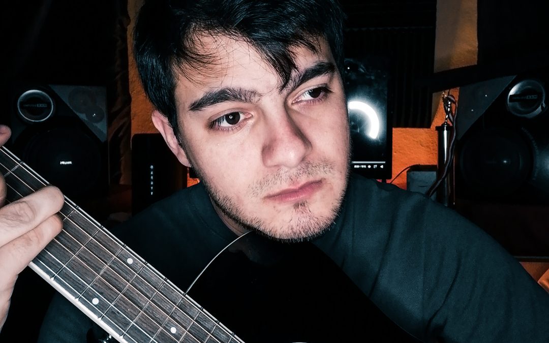 Joven sorprende cantando en guaraní una canción de Elvis Presley
