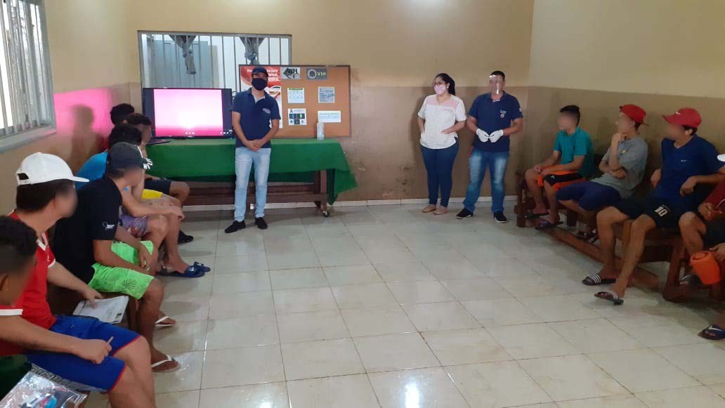 Realizan charlas sobre el VIH y Sida a adolescentes del Centro Educativo de CDE