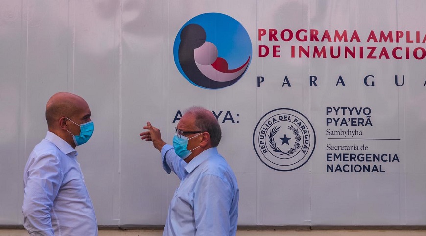 Covid-19: vacunarán al personal de blanco mediante previo agendamiento