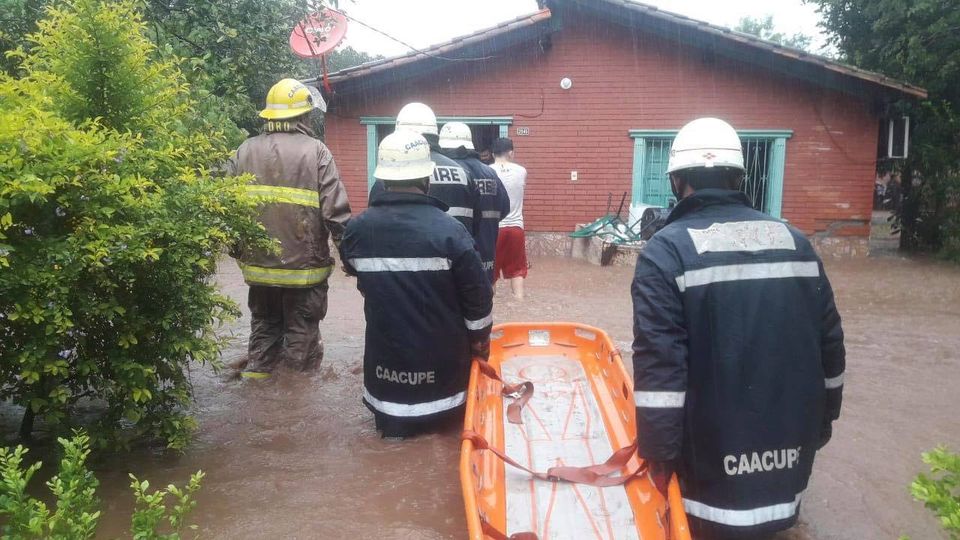 Bomberos solicitan ayuda con urgencia en Caacupé