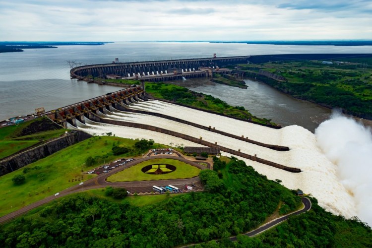 Itaipú transfirió al Estado más de USD 37 millones