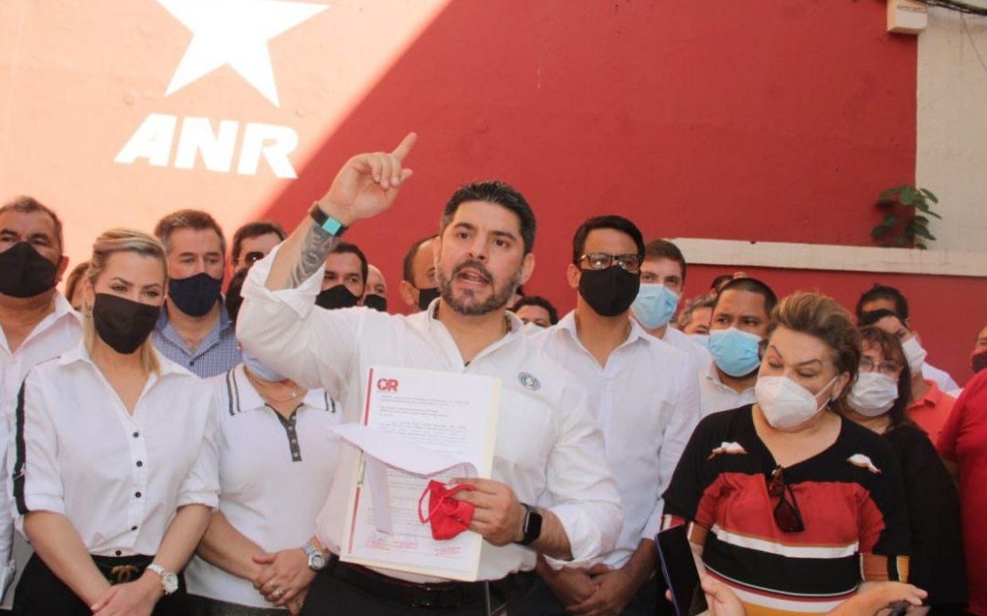 Óscar ”Nenecho” Rodríguez inscribe su precandidatura para Asunción
