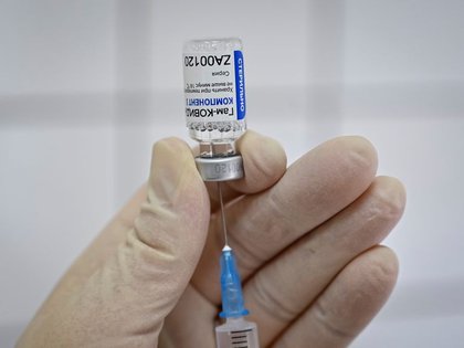 Covid-19: Médicos podrán inscribirse desde mañana para la vacunación