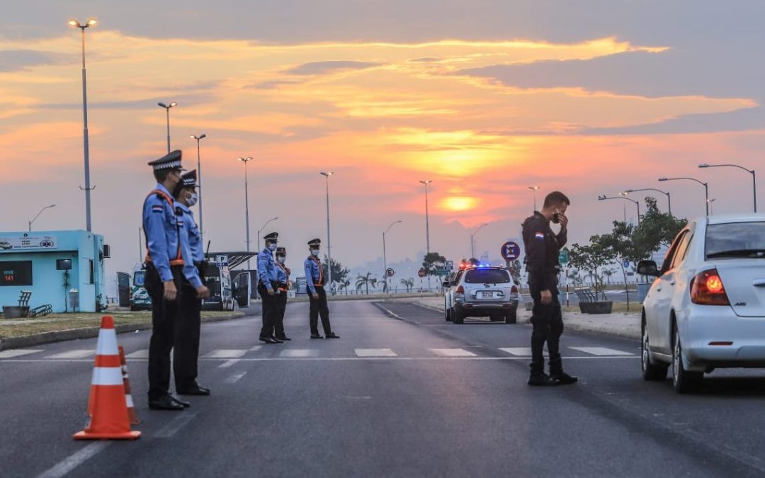 Incautan vehículos en procedimiento policial después de las 22:00