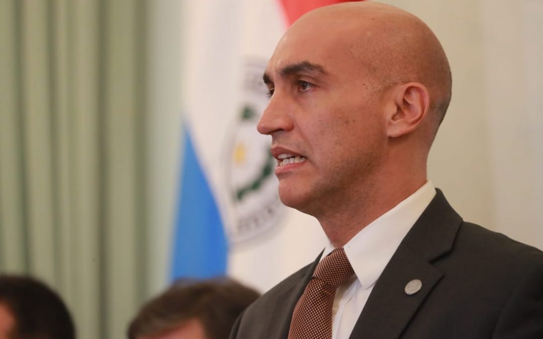 Mazzoleni: “Quienes violen el plan de vacunación, serán destituidos”