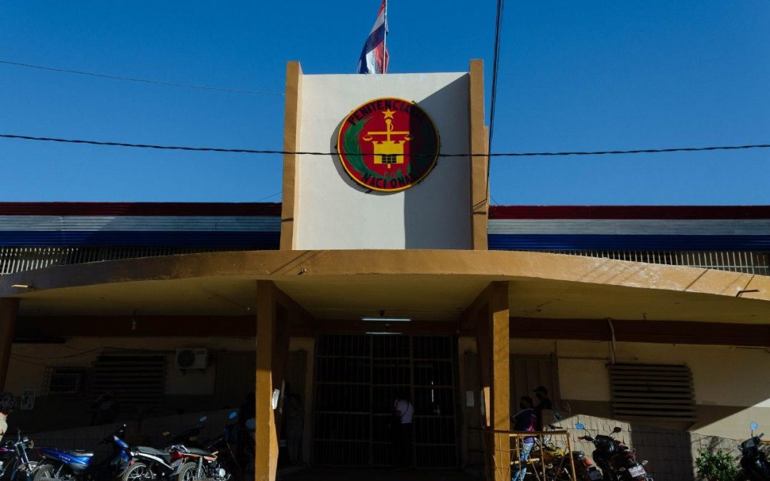 Tras motín y asesinatos, cambian a director del penal de Tacumbú