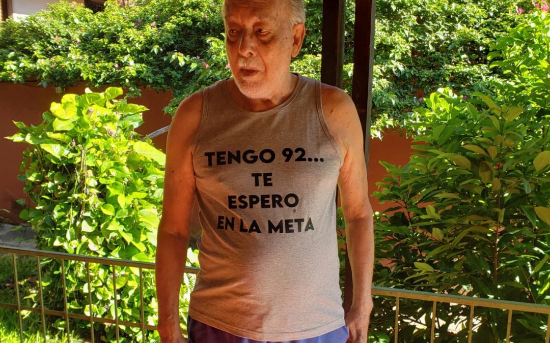 Con 92 años, compatriota obtuvo medalla de plata en Mundial de Remo