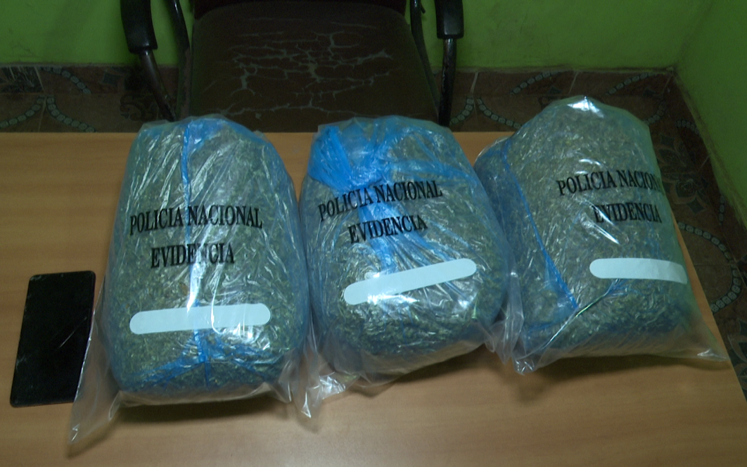 Automovilista fue sorprendido mientras trasportaba marihuana