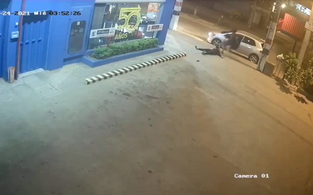 Buscan a hombre que agredió brutalmente a una mujer