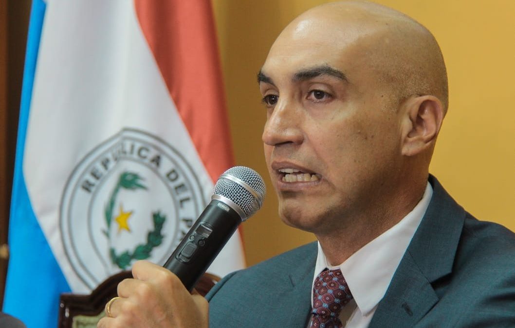 Julio Mazzoleni renuncia al cargo de ministro de Salud