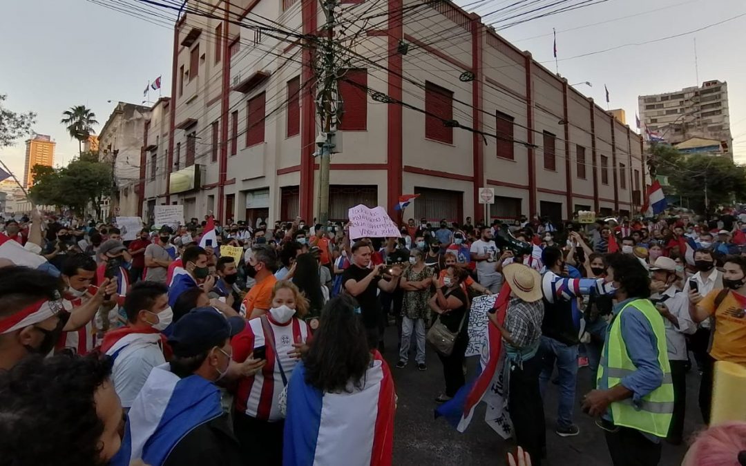 Cuarto día de manifestaciones contra Mario Abdo Benítez