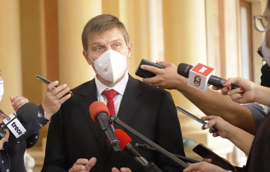 Designan a Juan Manuel Brunetti como nuevo ministro de Educación