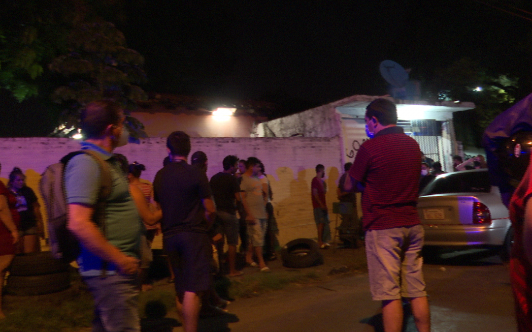 Balean a un gomero en Roberto L. Petit