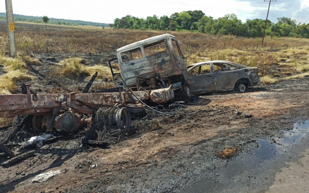 Quema de pastizal provoca quíntuple choque en Carayaó