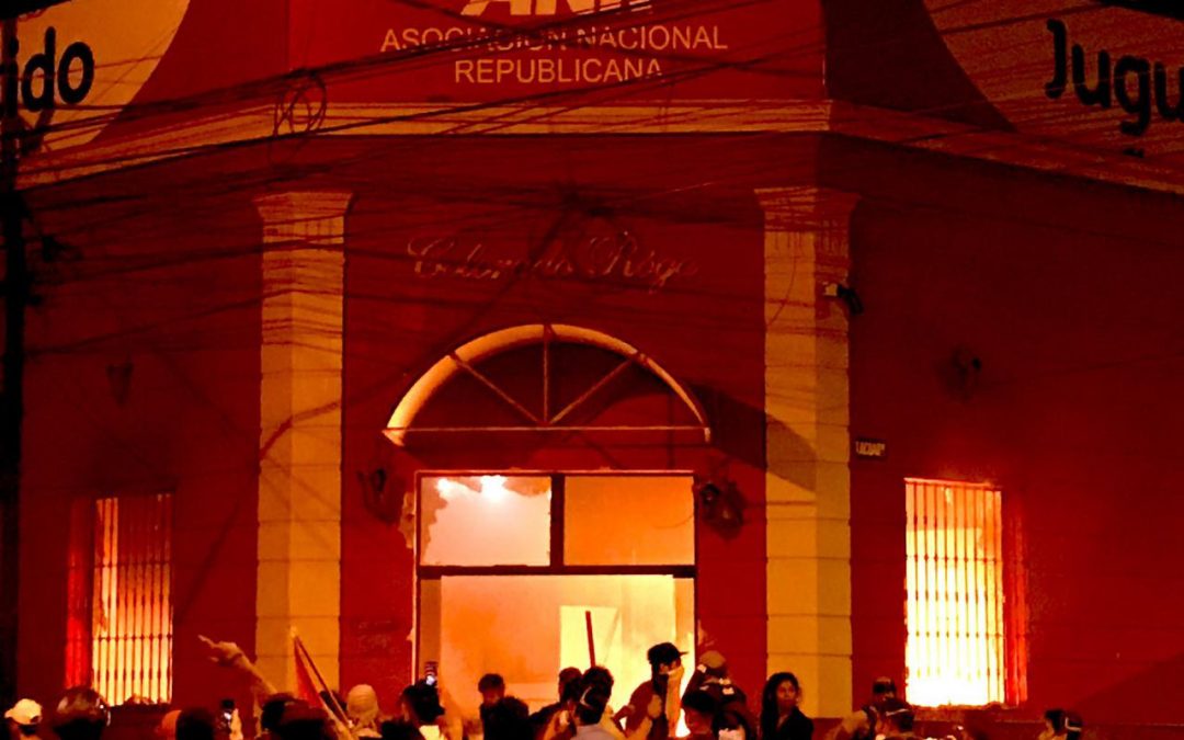 Incendian sede de la ANR