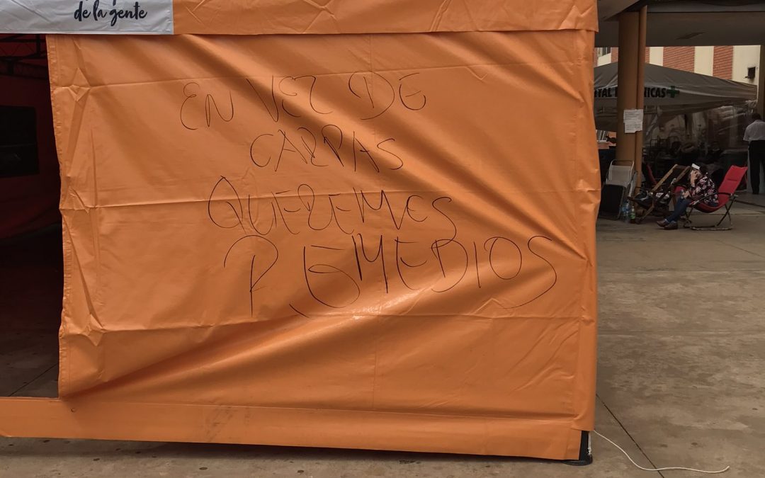 Primera Dama dona carpa en Hospital de Clínicas y genera indignación entre familiares