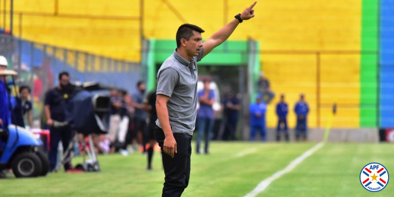Gustavo Florentín renunció como entrenador de Sol de América