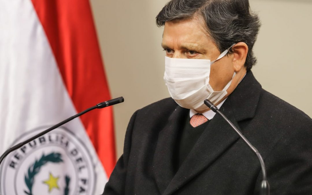Acevedo: “Para el 7 de abril todo el personal de blanco deberá estar inmunizado”