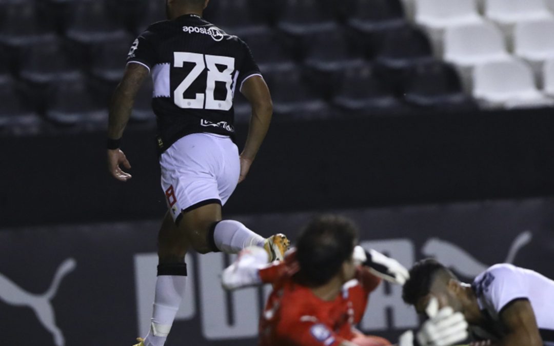 Olimpia se quedó con el clásico blanco y negro