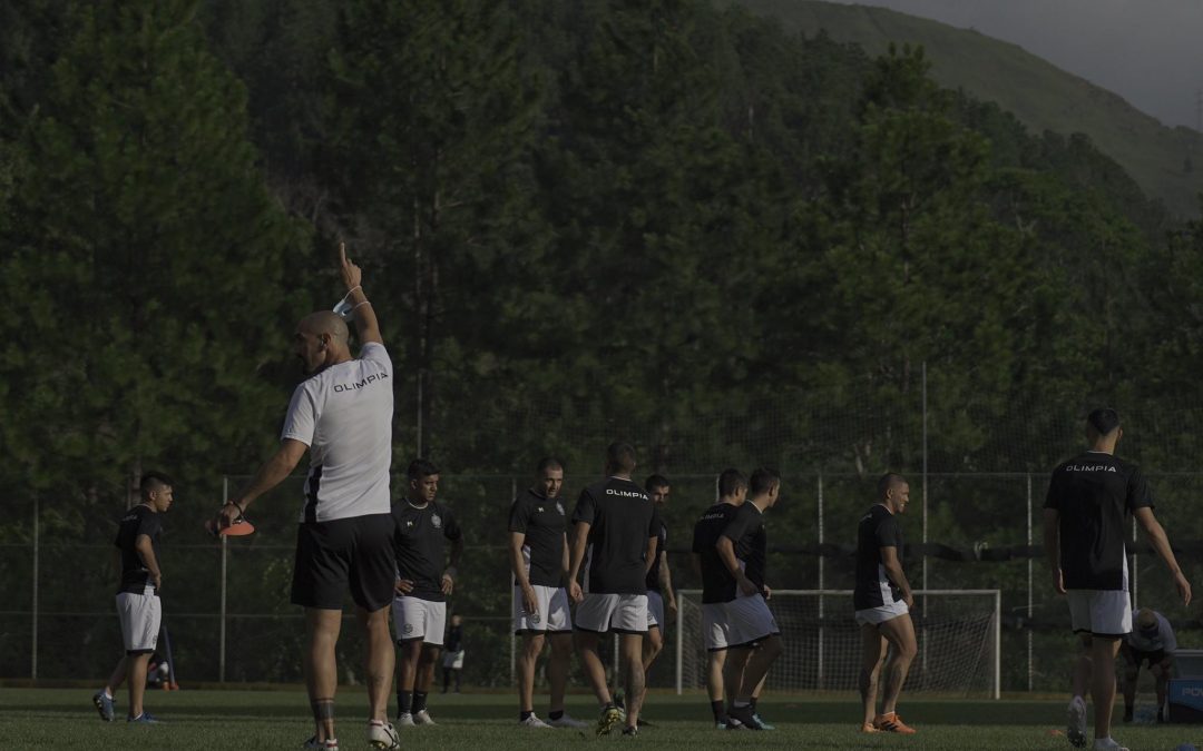 Libertadores: el Decano ya cuenta con un probable once para el debut ante Táchira
