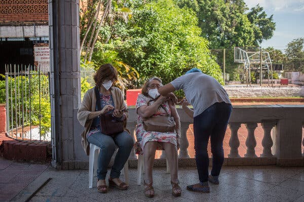 Salud: confirman suscripción de contrato para el arribo de 2 millones de vacunas Covaxin