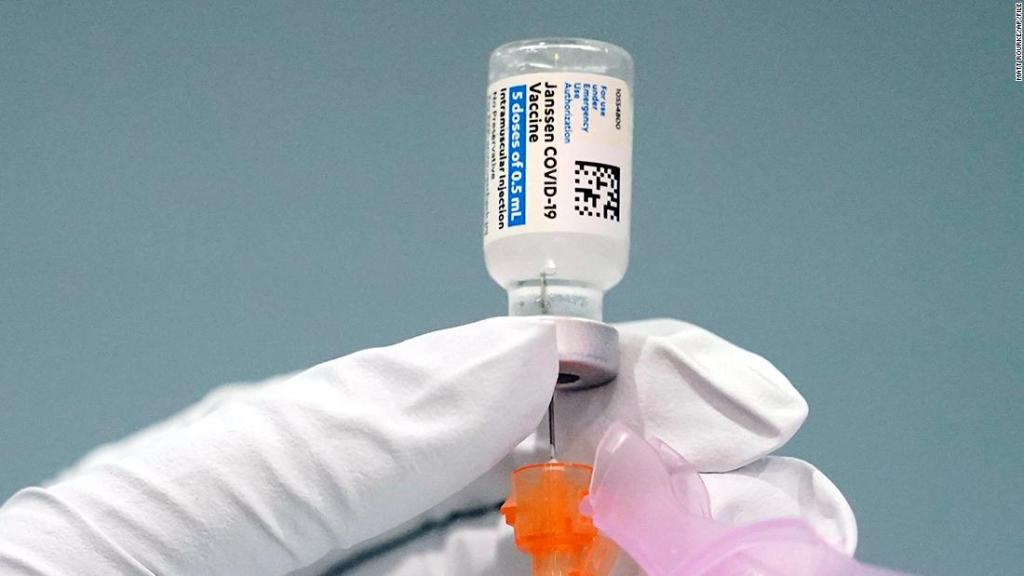 Estados Unidos reanudará vacunación con dosis de Johnson & Johnson