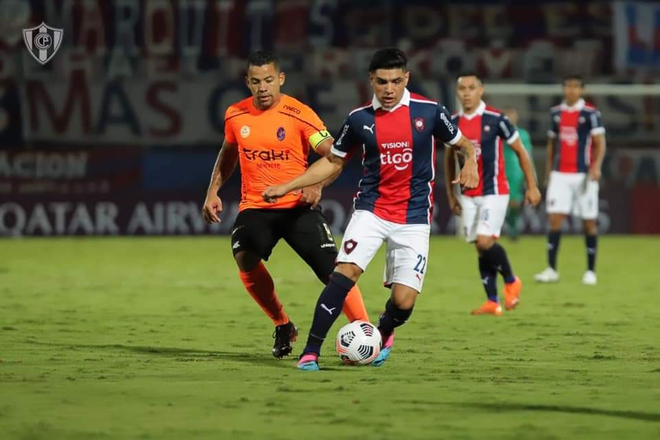 Aburrido empate en la Nueva Olla: Cerro Porteño y La Guaira igualaron sin goles