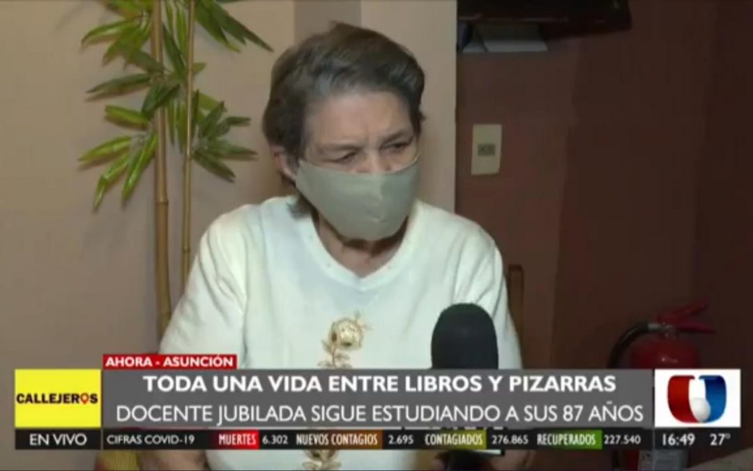 A sus 87 años, docente continúa estudiando: “No hay edad para aprender”, expresó