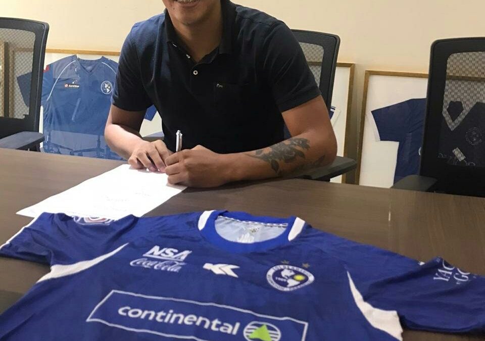 Sol de América rescindió contrato con Pablo Meza