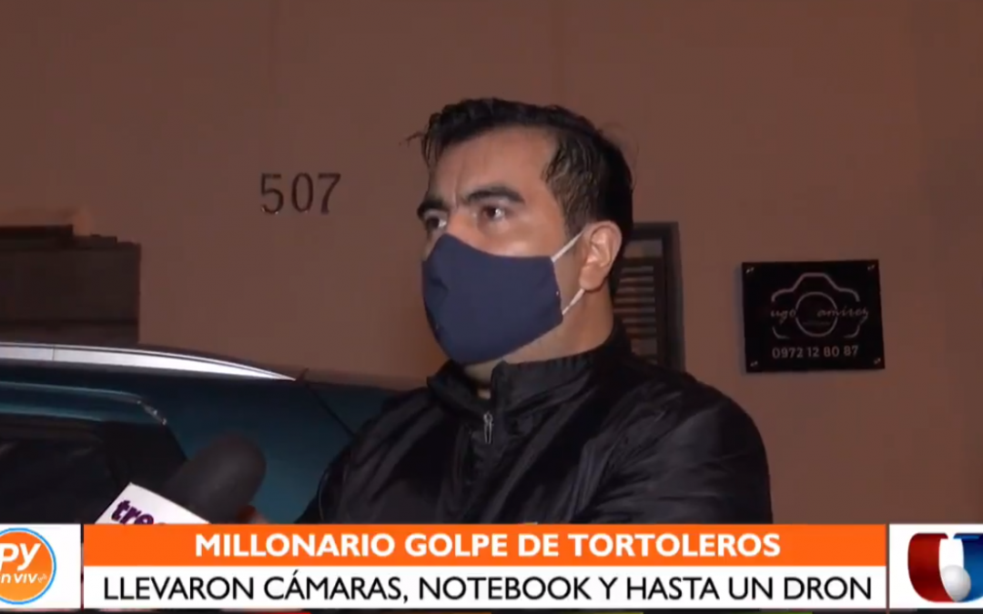 Asaltan a dueños de una productora fotográfica mientras cubrían un evento