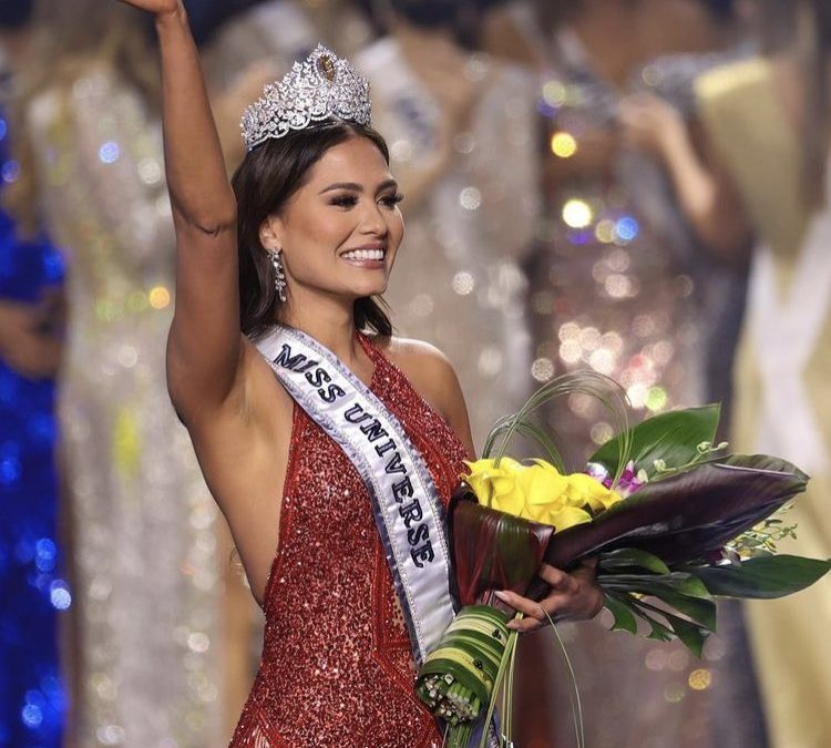 Andrea Meza se corona como Miss Universo 2021 y deja en alto a México