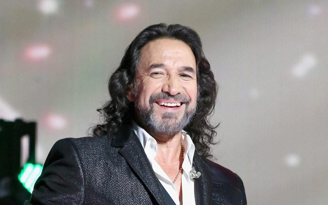 Marco Antonio Solís, de querer ser sacerdote a una vida de éxitos musicales