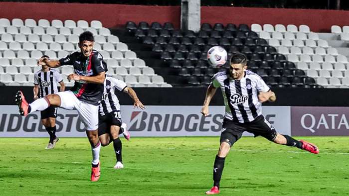 Libertad buscará definir su pase a Octavos hoy ante Palestino
