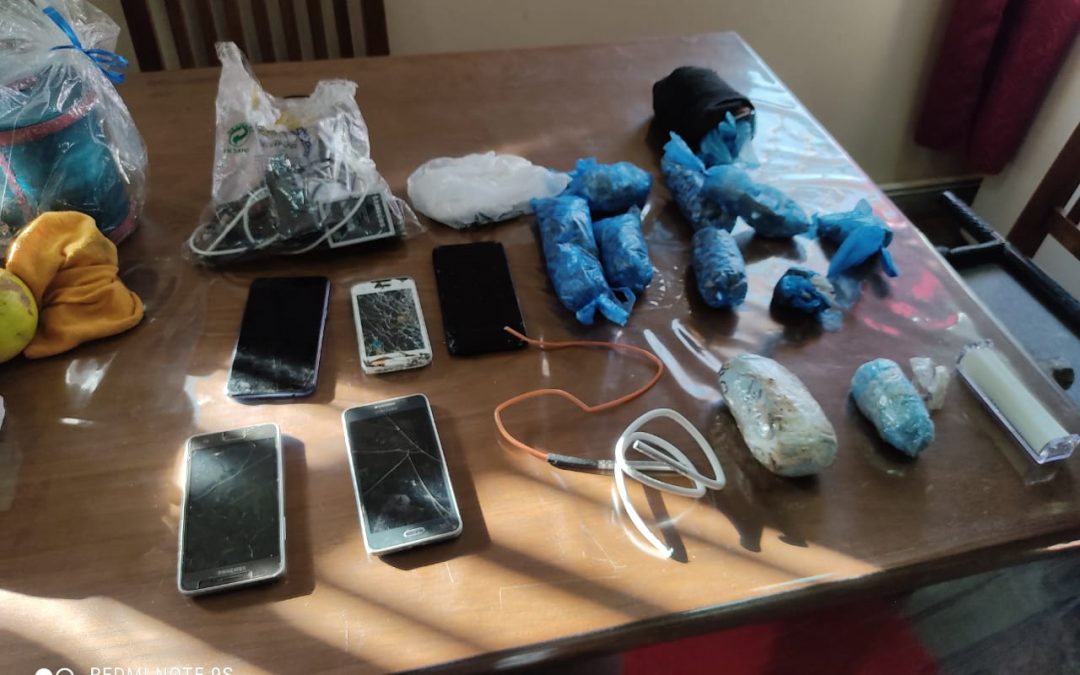 Incautan dinamita en gel, drogas y armas blancas en cárcel de Concepción