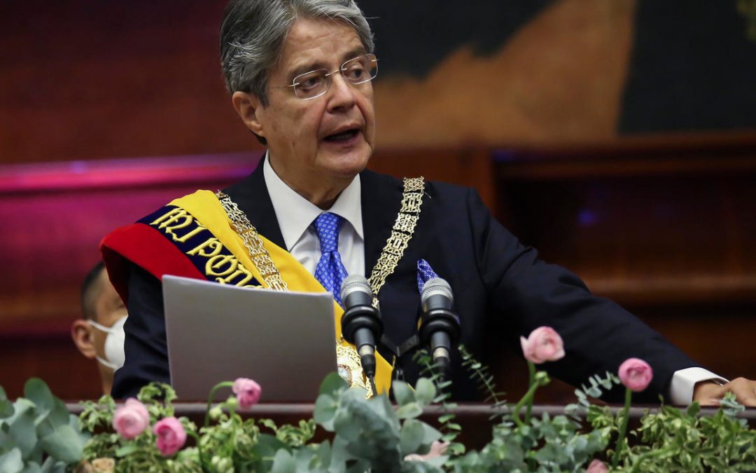 Lasso prometió terminar con la “ley mordaza” en Ecuador