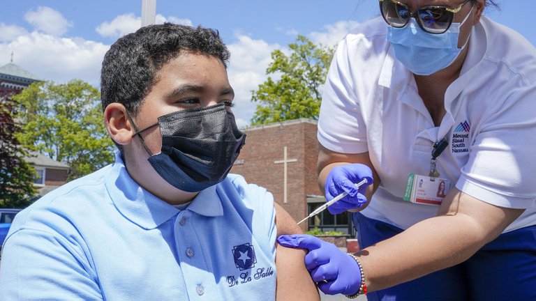 Covid-19: ciudad de Nueva York vacunará a estudiantes en escuelas públicas