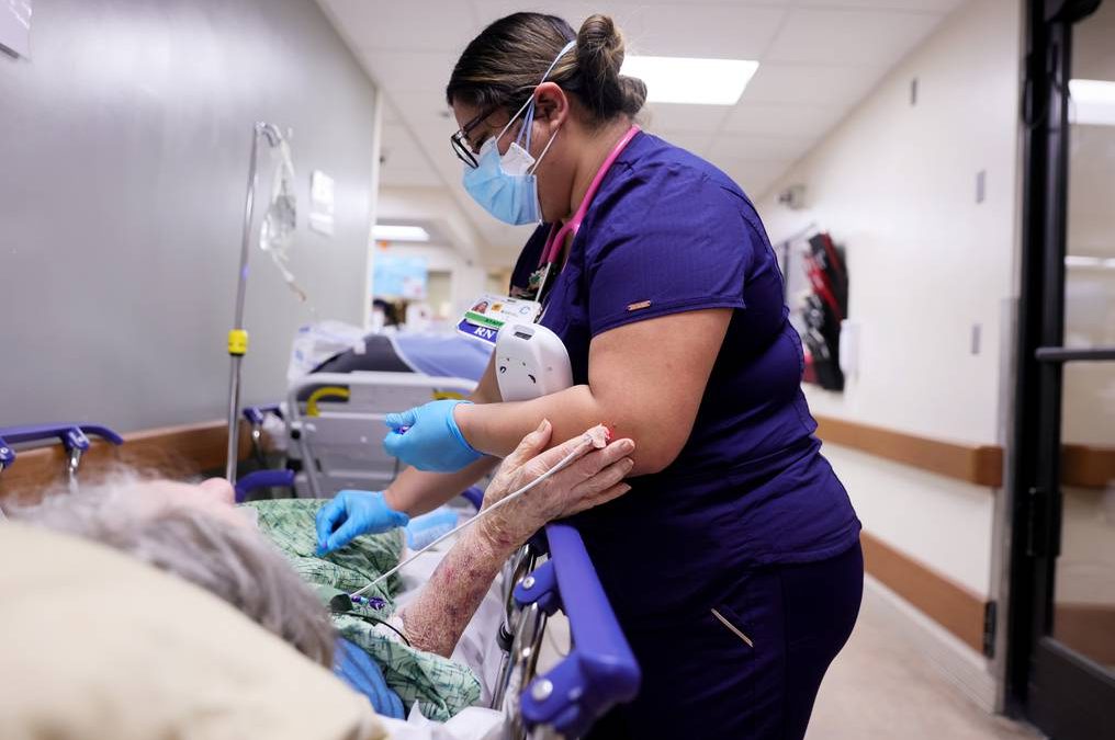 Covid-19: medidas estrictas para familiares de pacientes en hospitales