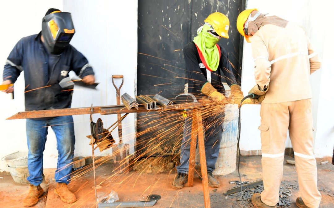 UIP insta a empresas a otorgar permisos a empleados para asistir a vacunatorios
