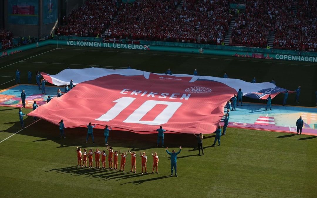 Eurocopa: realizan emotivo homenaje a Eriksen