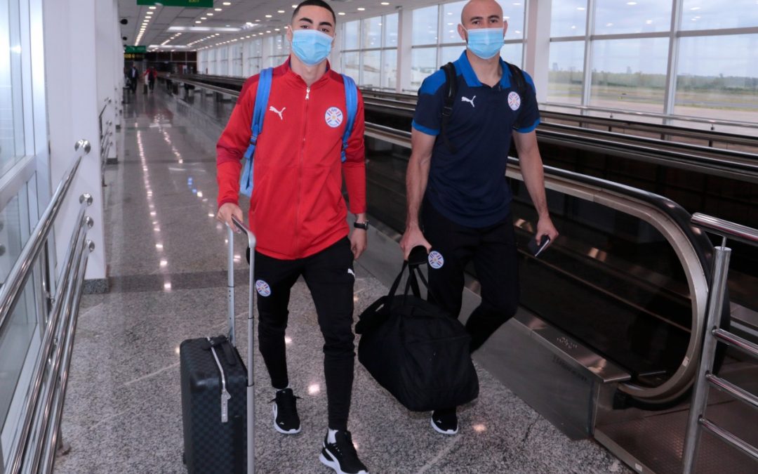 Paraguay ya viajó a Brasil para enfrentar mañana a Argentina