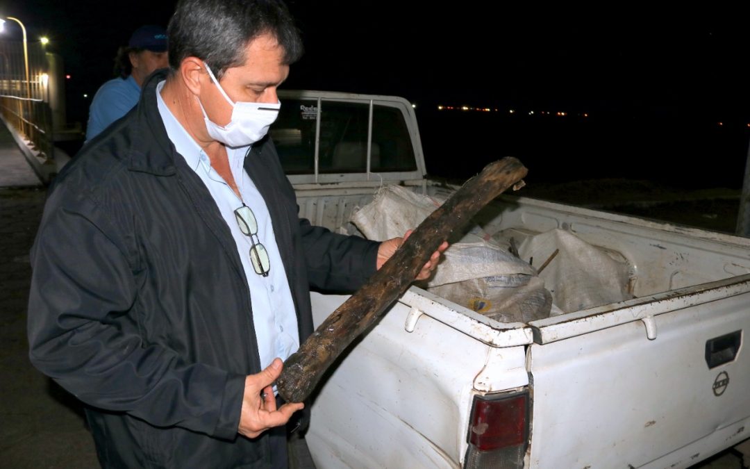 Essap: extrajeron gran cantidad de basura del pozo de succión de agua cruda