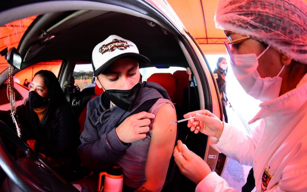 Más de 10 mil vacunados en el exAratirí antes del cierre de la jornada