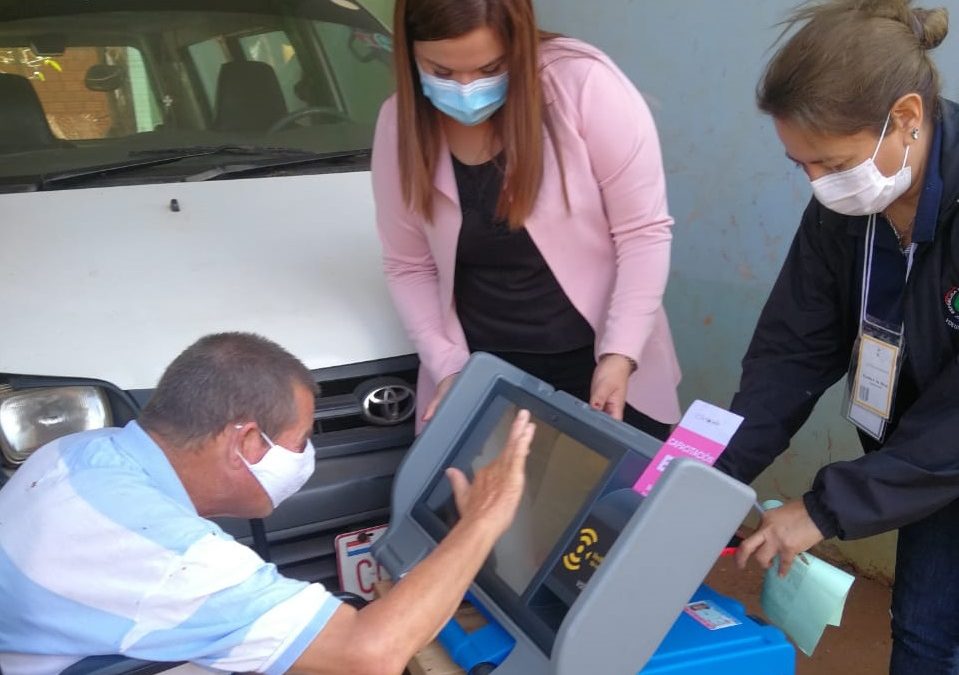 Elecciones Municipales: aprueban nómina para voto en casa y mesas accesibles